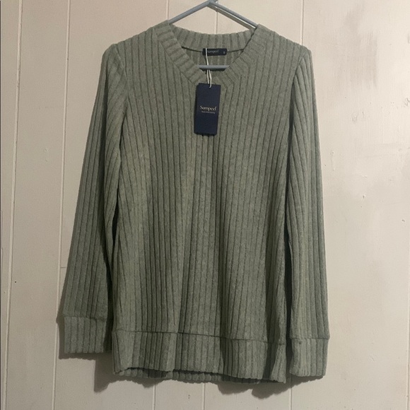 Soprano Green Crewneck Cable-Knit Sweater - Picture 1 of 3